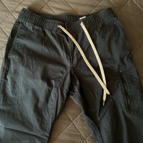 Vuori Ripstop Climber Pant in Navy - Picture 9 of 9